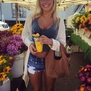 A&F low rise denim short